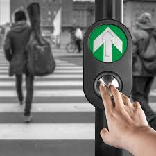 Imatge pels mitjans: Botones peatones Avinguda Constitució